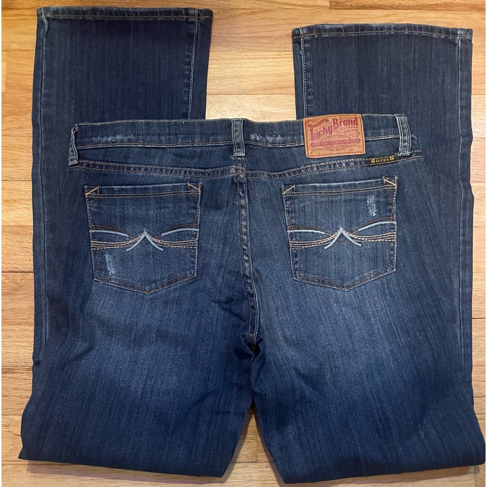 NEW women’s Lucky Olive Zoe Boot jeans size 10 / 30- NWT